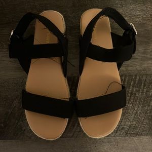 old navy sandals